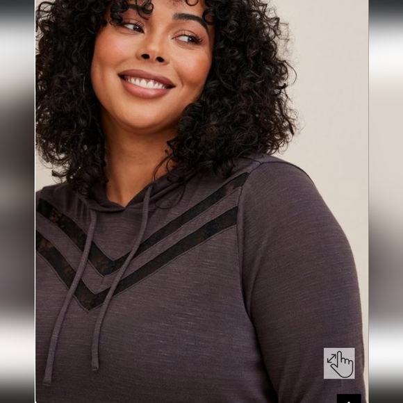 Torrid Plus Size Super Soft Plush Lace Inset Hoodie Top - Size 0 - Picture 5 of 9